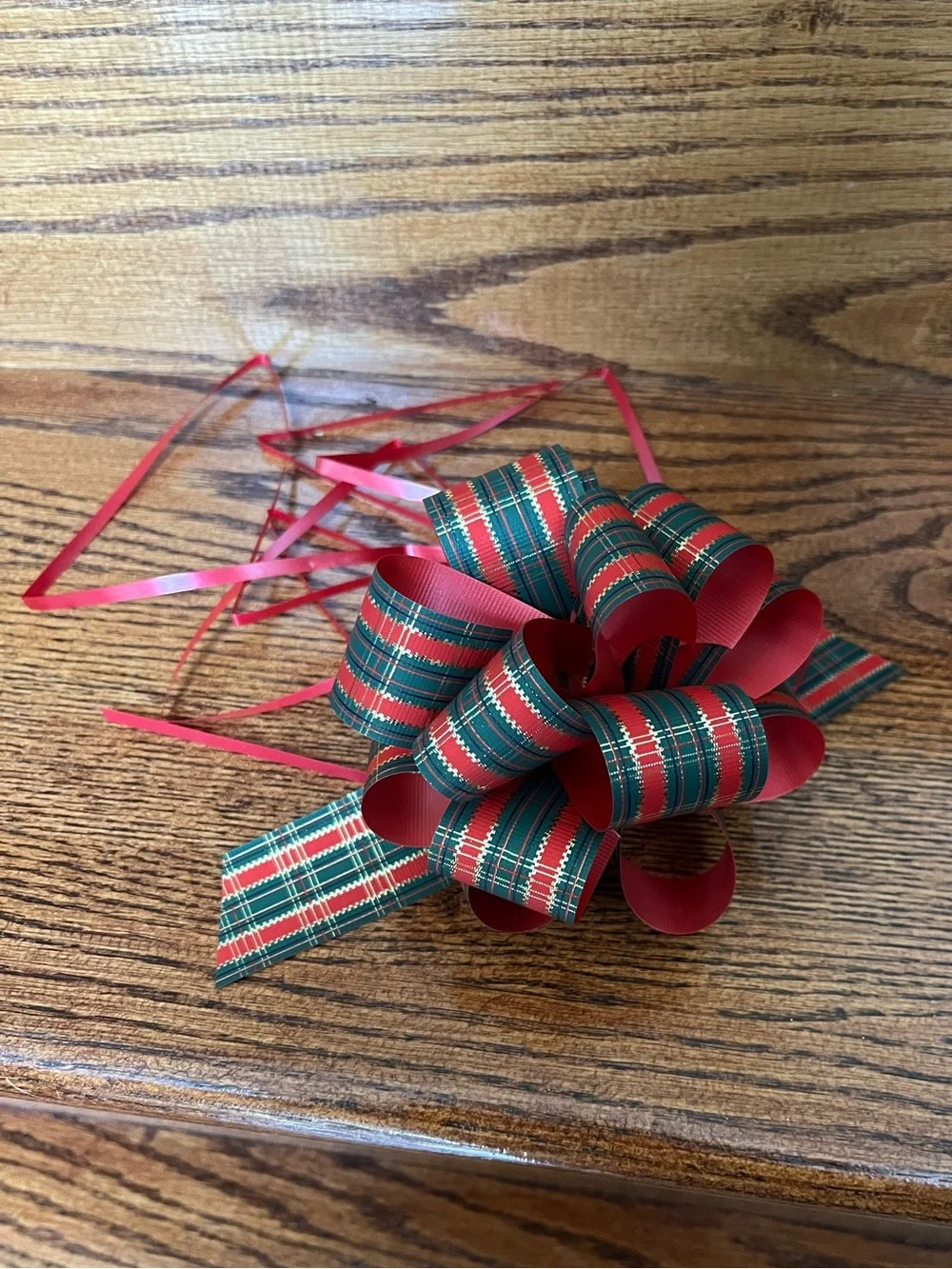 12 Red, Green and Gold Tartan Plaid Holiday Christmas Gift Pull Bow Ribbons